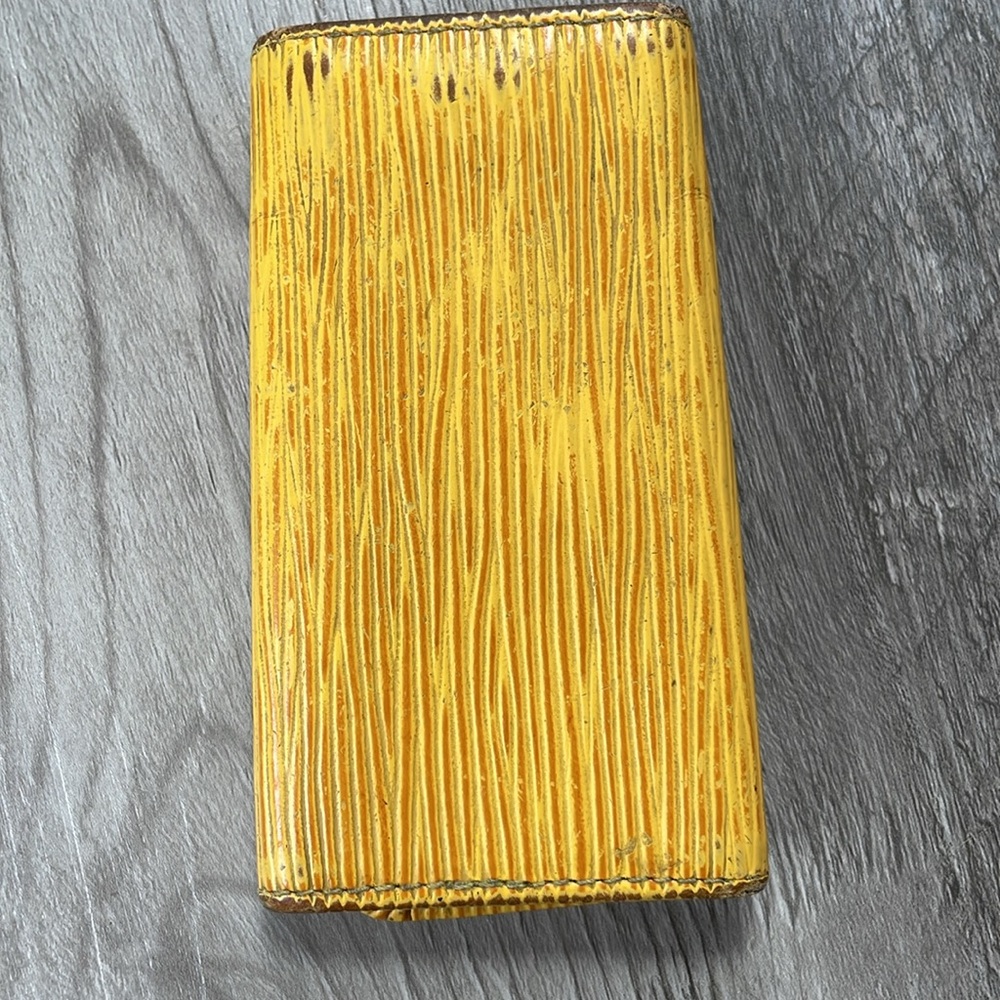 Louis Vuitton Key Wallet - Picture 3 of 10
